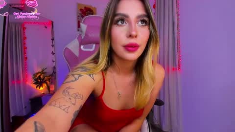 Snapshot of _cloe_1 chatting on May 2026 04:54:01 AM Chloe online show from May 2026 04:54:01 AM