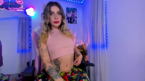 Snapshot of _cloe_1 chatting on June 2026 04:02:01 AM Chloe online show from June 2026 04:02:01 AM