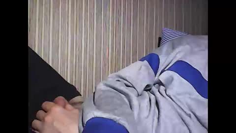 I hate social media  Odio las redes sociales online show from April 2026 01:53:01 AM