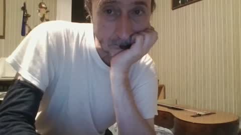 Snapshot of _col_t chatting on June 2026 12:48:01 AM I hate social media Odio las redes sociales online show from June 2026 12:48:01 AM