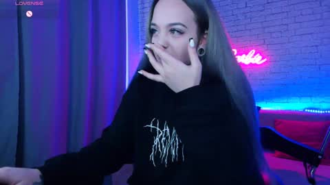 Nica online show from December 2024 08:09:01 AM