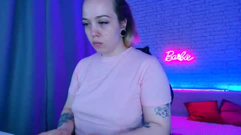 Snapshot of _crazybee_ chatting on July 2026 08:12:02 AM Nica online show from July 2026 08:12:02 AM