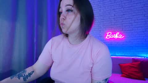 Snapshot of _crazybee_ chatting on August 2026 05:10:02 AM Nica online show from August 2026 05:10:02 AM