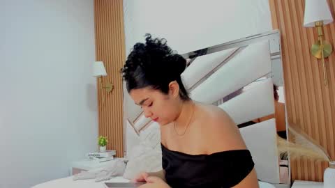 _curly_beauty online show from February 2026 02:36:01 PM