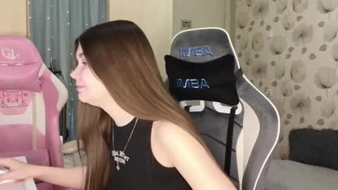 Snapshot of _cute_ice chatting on May 2026 09:04:01 AM _cute_ice online show from May 2026 09:04:01 AM