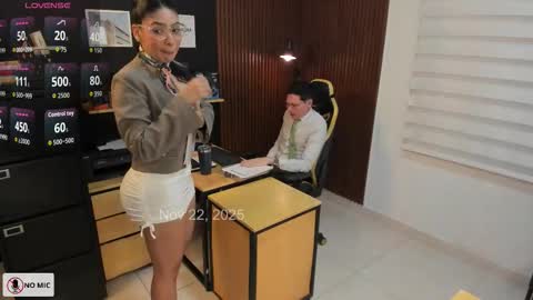 WELCOME TO THE OFFICE online show from November 2025 12:43:01 AM