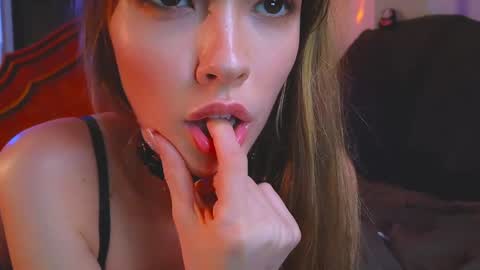 Snapshot of _demi_dee_ chatting on December 2024 01:13:01 PM DemiDee online show from December 2024 01:13:01 PM