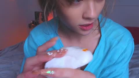 Snapshot of _demi_dee_ chatting on January 2025 11:41:02 AM DemiDee online show from January 2025 11:41:02 AM