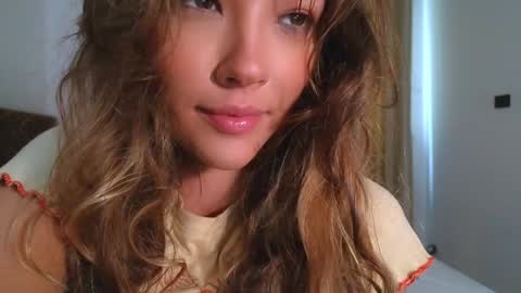 Snapshot of _demi_dee_ chatting on September 2025 03:00:02 AM DemiDee online show from September 2025 03:00:02 AM