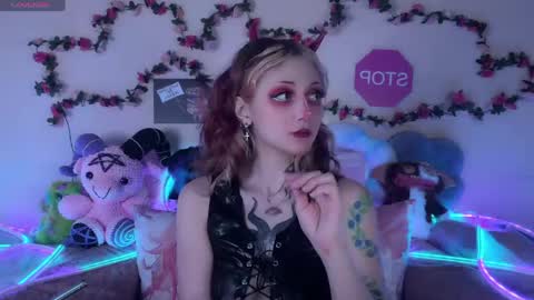 Snapshot of _devilbaby chatting on May 2026 05:31:01 PM Kate online show from May 2026 05:31:01 PM