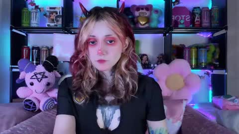 Snapshot of _devilbaby chatting on June 2026 07:41:01 PM Kate online show from June 2026 07:41:01 PM