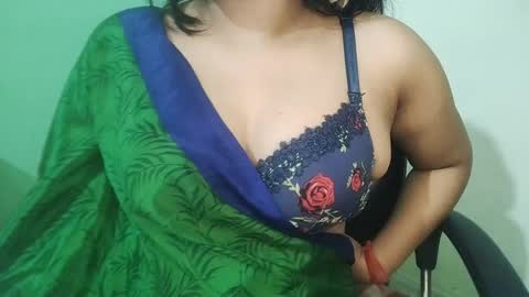 _dreamgirl_0 online show from April 2026 01:03:01 AM