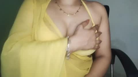 _dreamgirl_0 online show from April 2026 03:09:02 AM