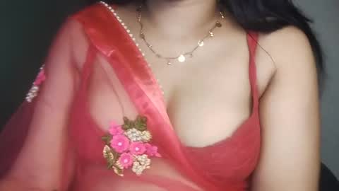 Snapshot of _dreamgirl_0 chatting on April 2026 01:42:02 AM _dreamgirl_0 online show from April 2026 01:42:02 AM
