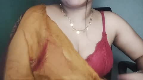 Snapshot of _dreamgirl_0 chatting on April 2026 10:45:02 PM _dreamgirl_0 online show from April 2026 10:45:02 PM