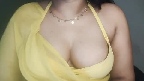 Snapshot of _dreamgirl_0 chatting on April 2026 10:14:02 AM _dreamgirl_0 online show from April 2026 10:14:02 AM