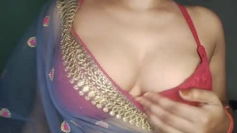 Snapshot of _dreamgirl_0 chatting on June 2026 11:11:02 AM _dreamgirl_0 online show from June 2026 11:11:02 AM