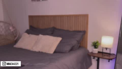 Snapshot of _e_m_m_a_1 chatting on May 2026 12:45:01 PM Emma and Tonny online show from May 2026 12:45:01 PM