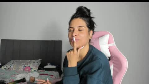 Snapshot of _elektrah chatting on February 2025 04:19:02 AM _elektrah online show from February 2025 04:19:02 AM