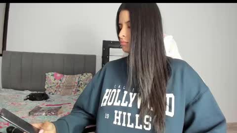 Snapshot of _elektrah chatting on February 2025 10:53:01 PM _elektrah online show from February 2025 10:53:01 PM