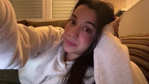  elena barra online show from November 2025 08:52:01 PM