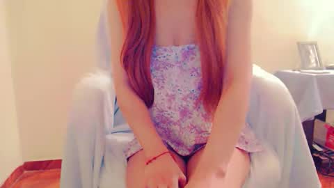 Snapshot of _elie chatting on May 2026 04:07:01 AM Eli online show from May 2026 04:07:01 AM
