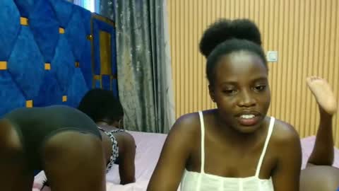 Elinah online show from November 2025 04:22:02 PM