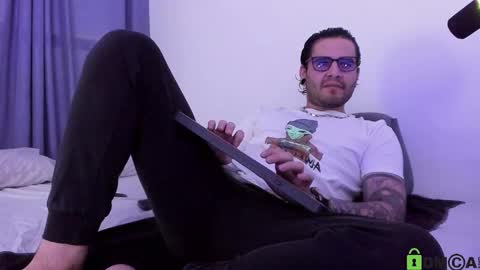  -         online show from October 2025 10:41:01 PM
