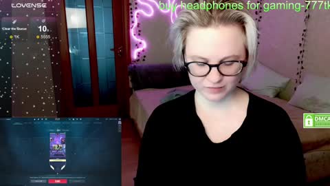 Snapshot of _elven_dreams__ chatting on January 2025 06:21:01 PM chloue and Gretta online show from January 2025 06:21:01 PM