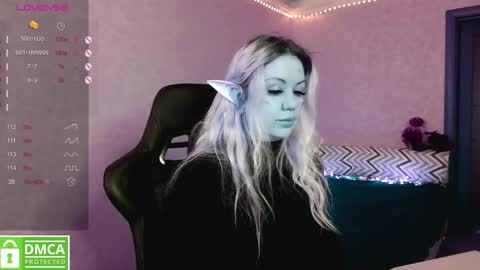 Snapshot of _elven_dreams__ chatting on February 2025 10:04:01 AM chloue and Gretta online show from February 2025 10:04:01 AM