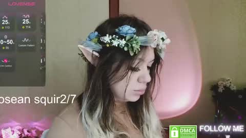 Snapshot of _elven_dreams__ chatting on May 2026 08:21:01 AM chloue and Gretta online show from May 2026 08:21:01 AM