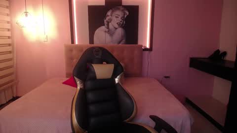 _emaa_ online show from November 2025 12:27:02 PM