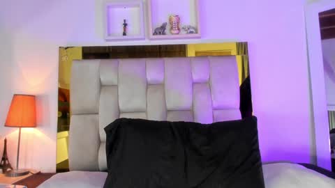 Isabella online show from January 2025 12:07:02 PM