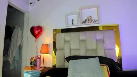 Isabella online show from February 2025 12:06:02 PM