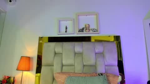 Isabella online show from March 2025 12:04:02 PM