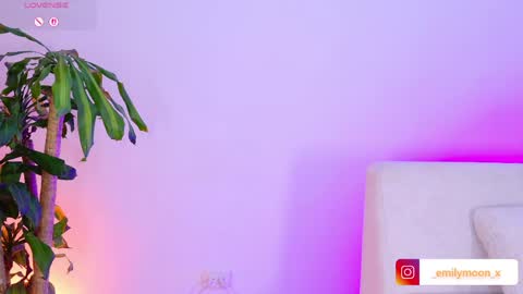 Emi online show from April 2026 01:03:01 AM