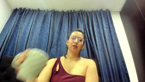 Emma online show from December 2024 11:13:01 PM