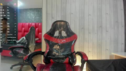 _erick_j online show from April 2026 08:06:02 PM