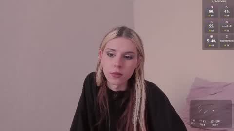 Snapshot of _eva_pleasure_ chatting on June 2026 08:37:02 AM Eva online show from June 2026 08:37:02 AM
