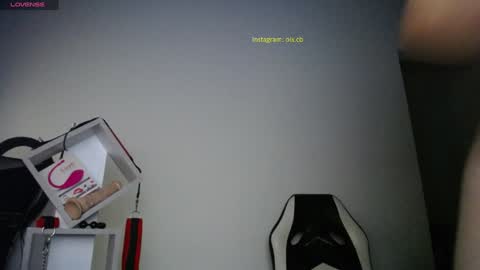  Exa help me position myself with your thumb up thanks  online show from January 2025 03:40:02 AM