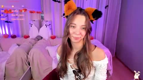 Snapshot of _fluffybunny_ chatting on October 2025 04:58:01 PM Goldy Grace online show from October 2025 04:58:01 PM