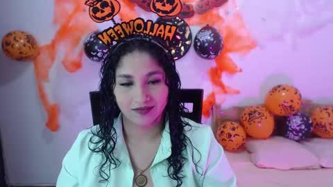 Gia Independent model online show from October 2025 12:53:01 AM