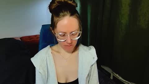 Snapshot of _goldilocks__ chatting on September 2025 07:24:02 AM _goldilocks__ online show from September 2025 07:24:02 AM