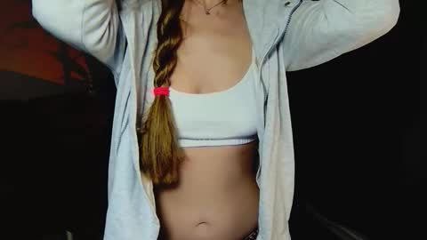 Snapshot of _goldilocks__ chatting on September 2025 06:46:02 PM _goldilocks__ online show from September 2025 06:46:02 PM