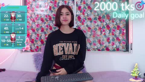 Gwen online show from December 2024 04:07:02 AM