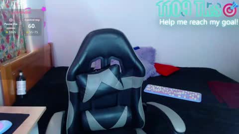 Snapshot of _gwen__ chatting on May 2026 08:34:01 AM Gwen online show from May 2026 08:34:01 AM