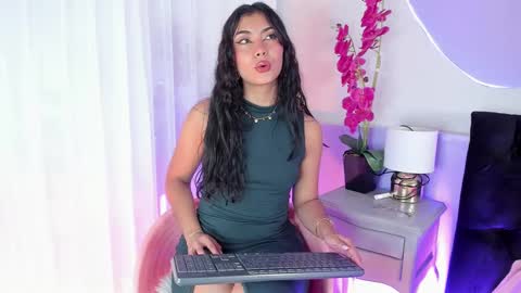 Snapshot of _haannah_ chatting on September 2025 08:09:02 PM Hanna online show from September 2025 08:09:02 PM