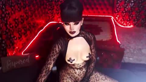 Snapshot of _hailyourqueenx chatting on January 2025 02:28:02 AM GoDDess Chloe online show from January 2025 02:28:02 AM