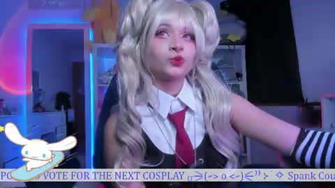 Snapshot of _heavenly_blue_ chatting on June 2026 11:09:02 PM Bluey online show from June 2026 11:09:02 PM