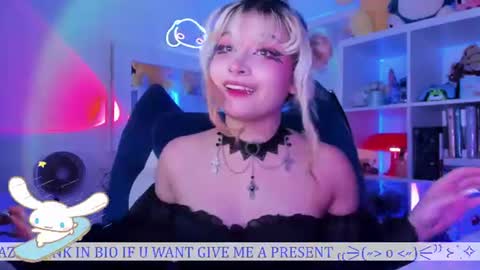 Snapshot of _heavenly_blue_ chatting on July 2026 01:41:01 AM Bluey online show from July 2026 01:41:01 AM